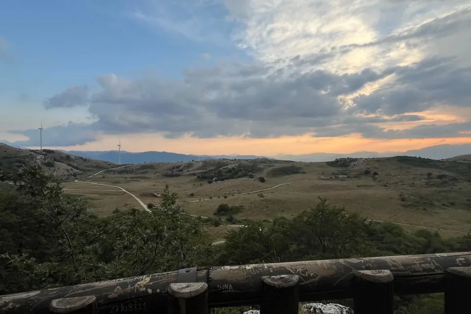 Tramonto sulla montagna di Frosolone, a Colle dell’Orso