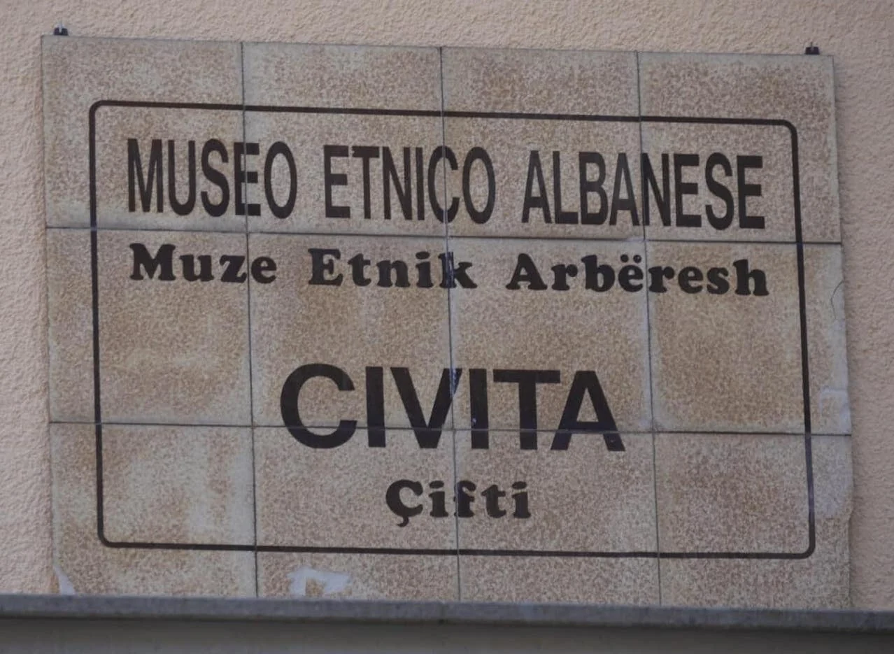 Museo Etnico Arbëresh di Civita, immagine del territorio collegato al racconto