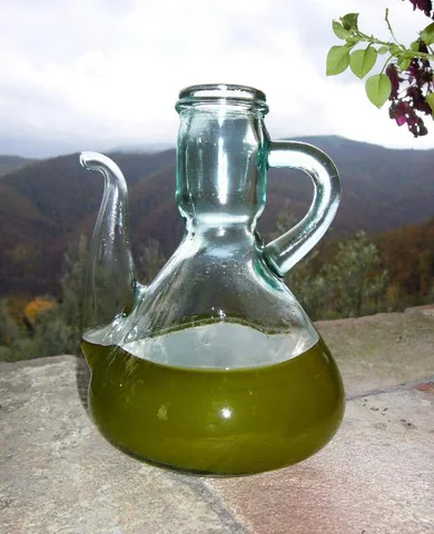 Freshly pressed olive oil, illustrative photograph
