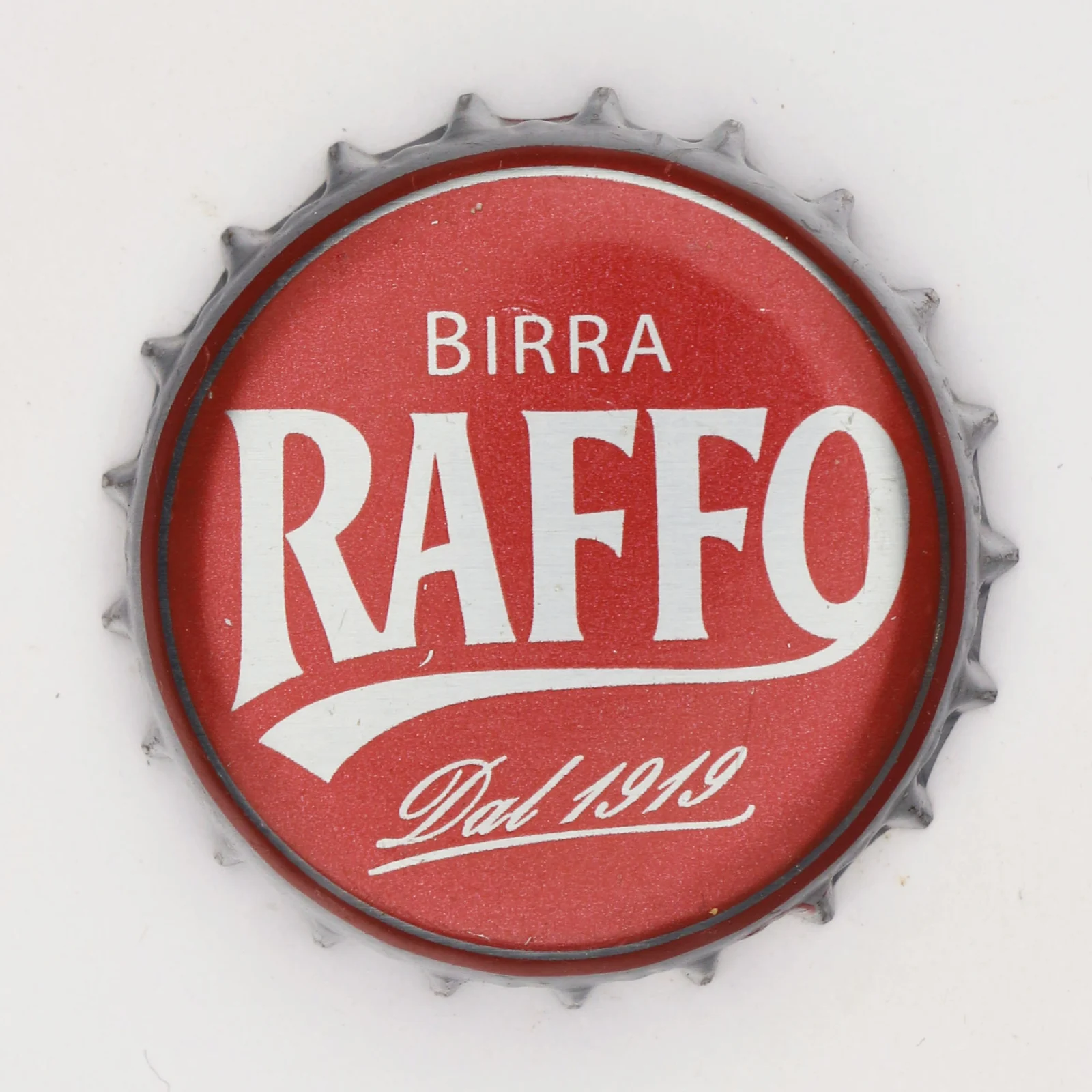 Tappo di una birra Raffo